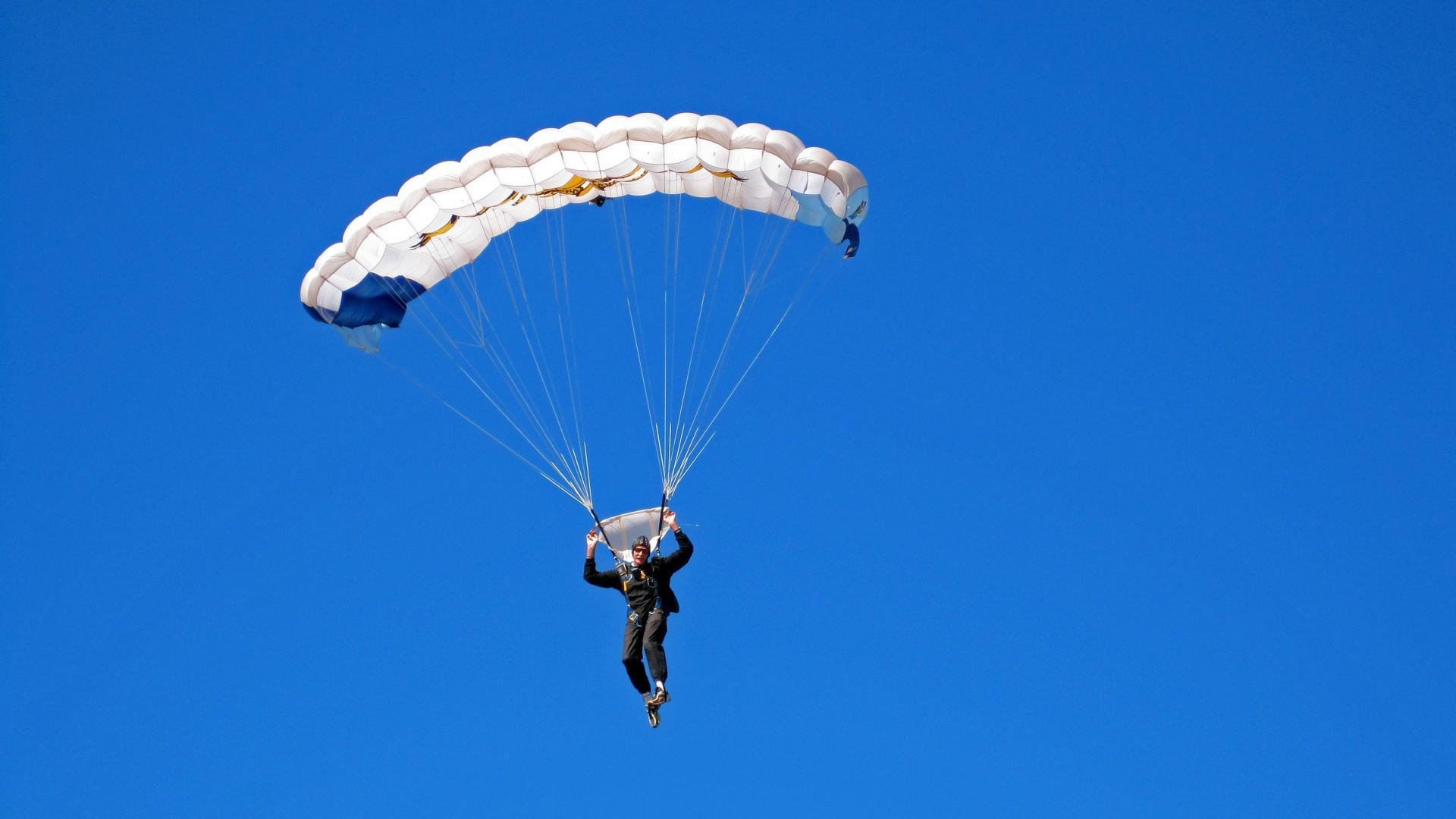 女篮姑娘展现中国体育之美，女球员篮球